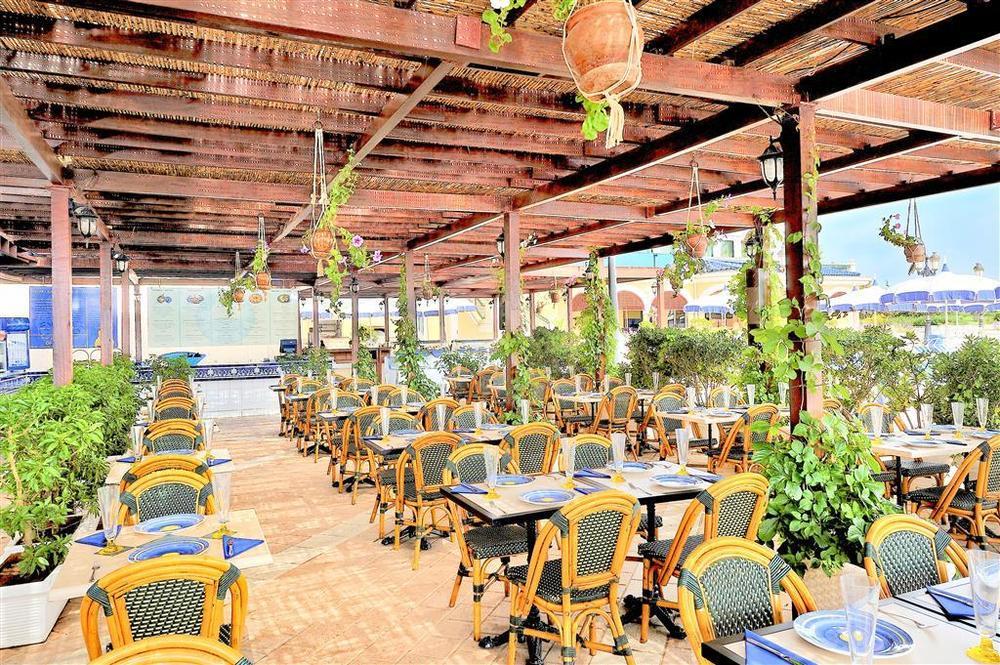 Sheraton Club Des Pins Resort Restaurante foto